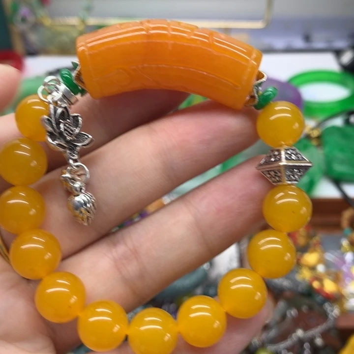 颈饰未镶嵌翡翠吊坠