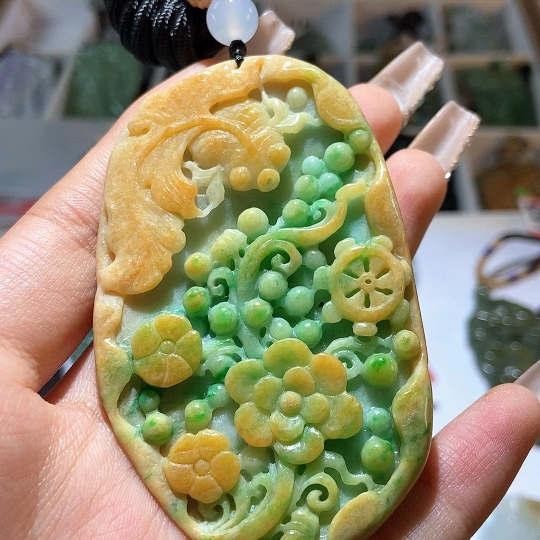 翡翠颈饰未镶嵌天然