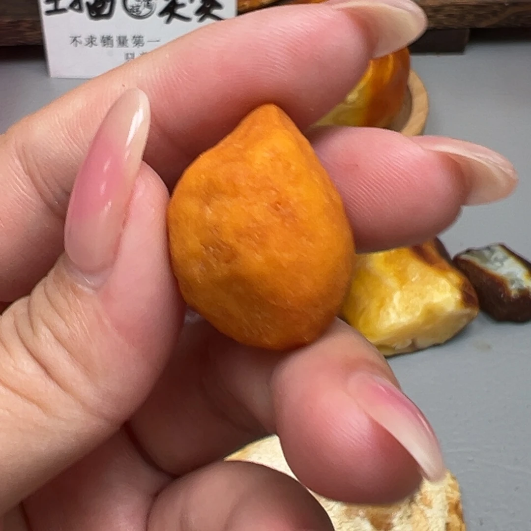 芝***爸定制琥珀未镶嵌蜜蜡