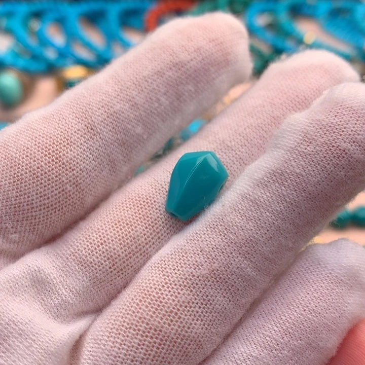 绿松石未镶嵌湖北天然原矿绿松石8.5