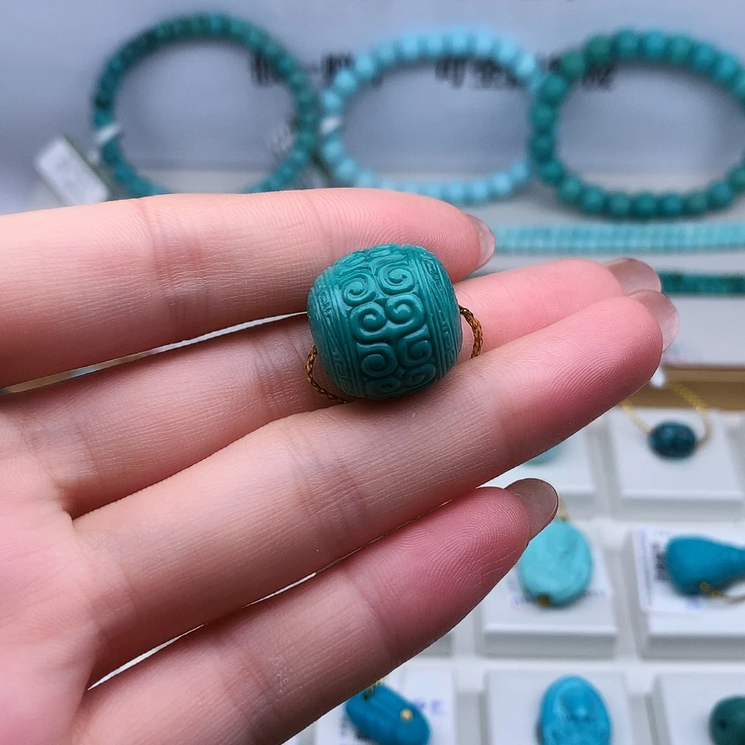 楠***哆绿松石未镶嵌高瓷高色