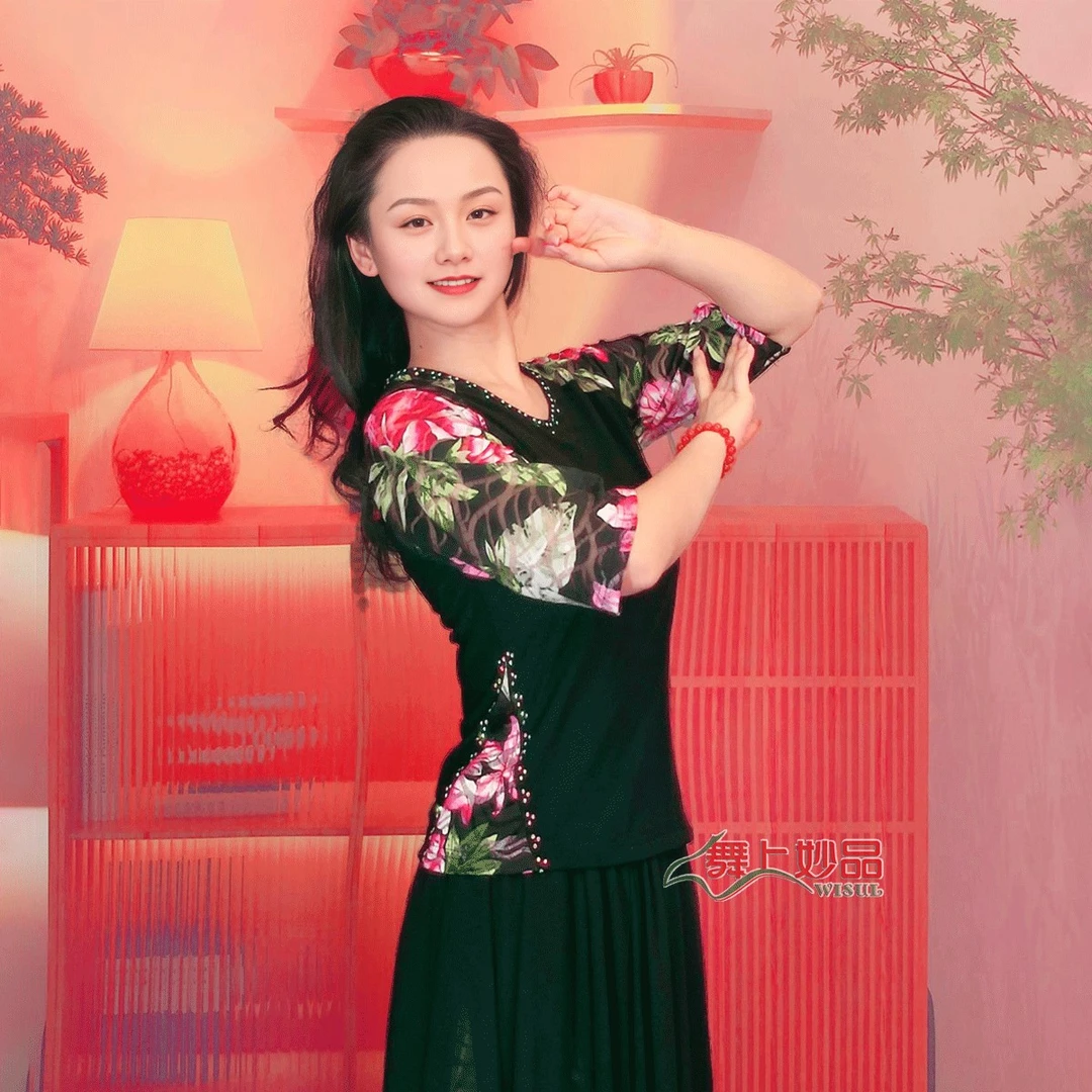 舞上妙品A31新疆民族舞服插花闪钻上衣