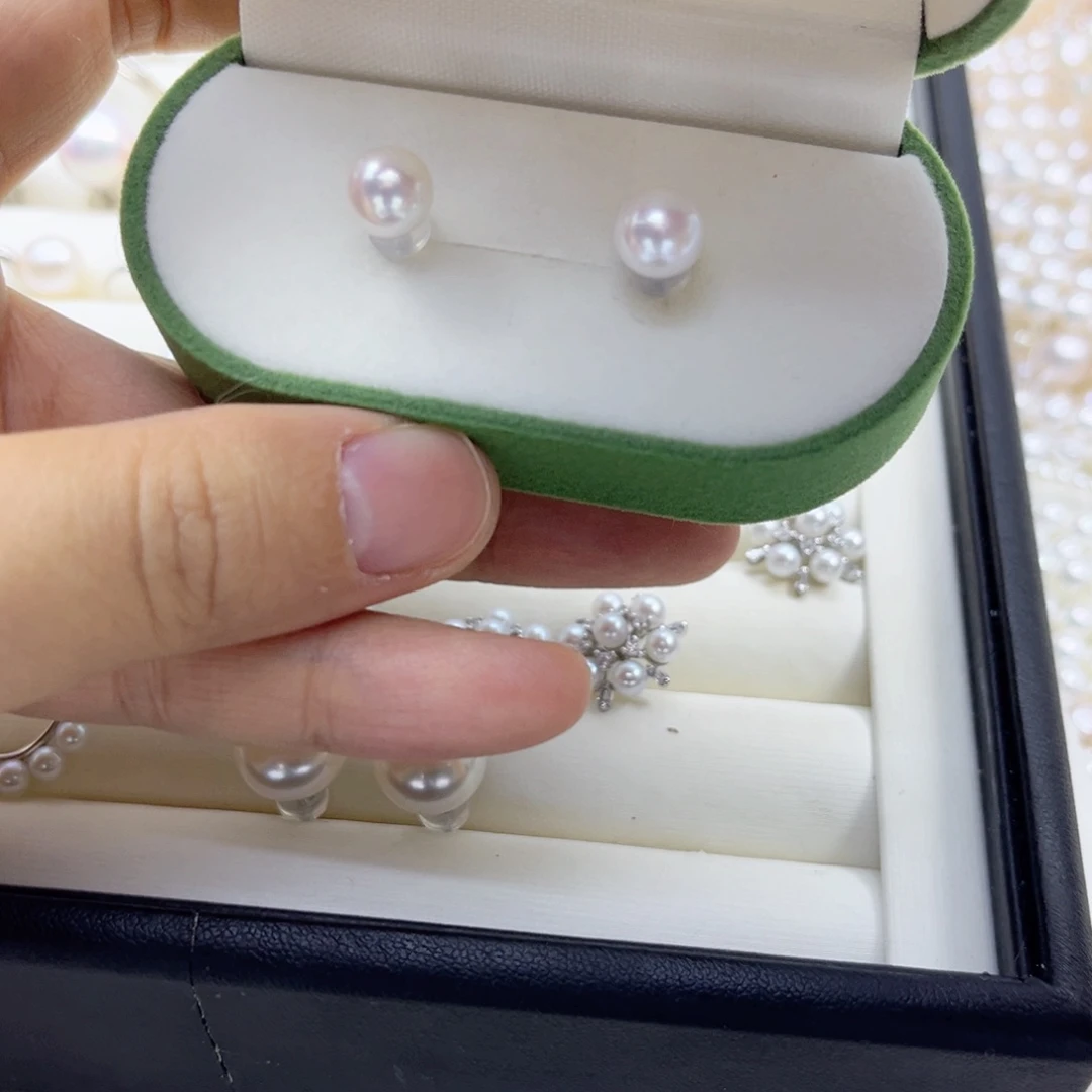 淡水珍珠银S925镶嵌耳饰