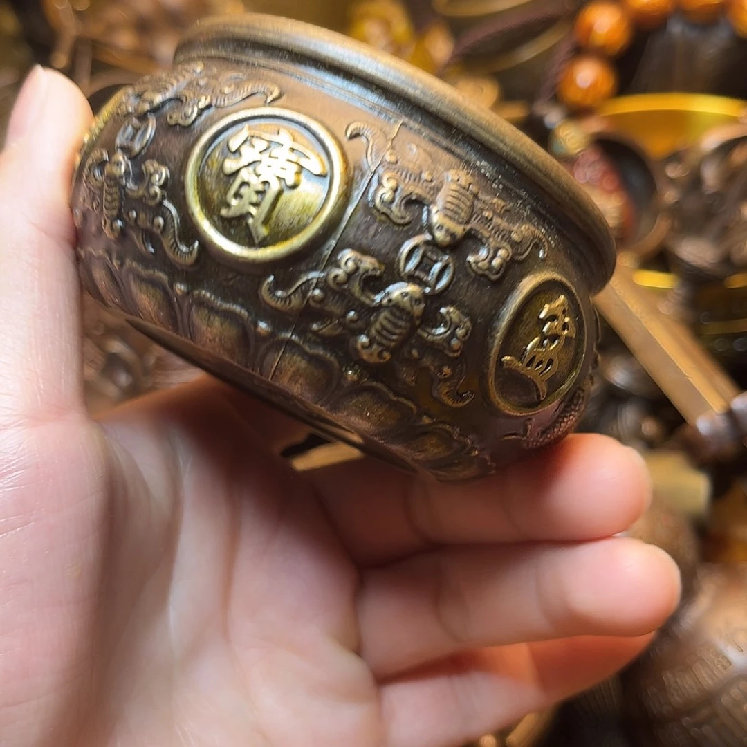 精美铜器工艺品等
