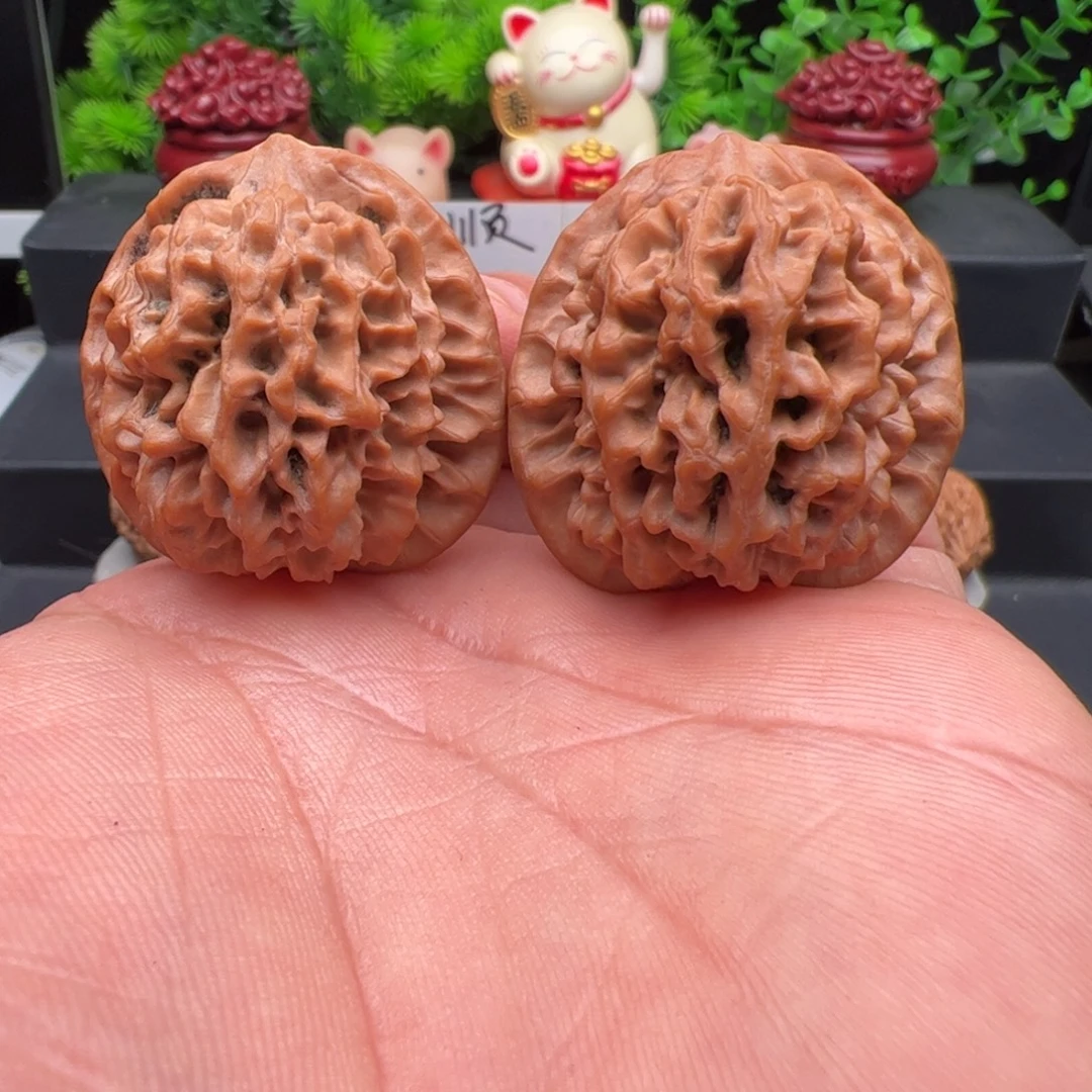 把件文玩核桃野生秦闷，尺寸38，顺丰到付邮费