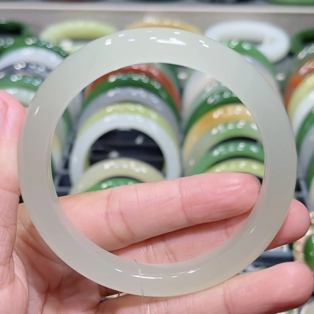 超冰！和田玉高冰荔枝冻起荧光猫眼晴水手镯56-57圈口