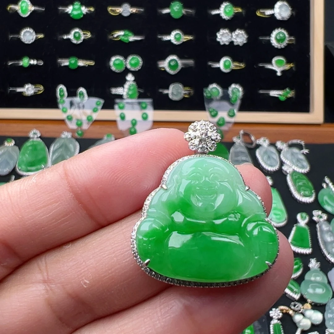 翡翠18K金镶嵌颈饰佛