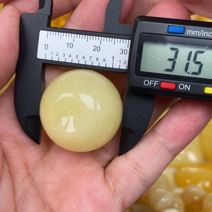 未镶嵌蜜蜡裸石蜜蜡