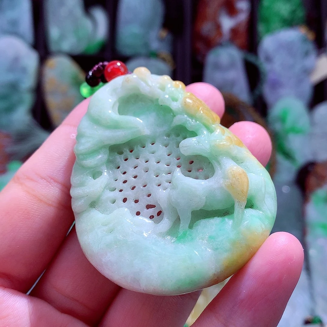 颈饰未镶嵌翡翠天然