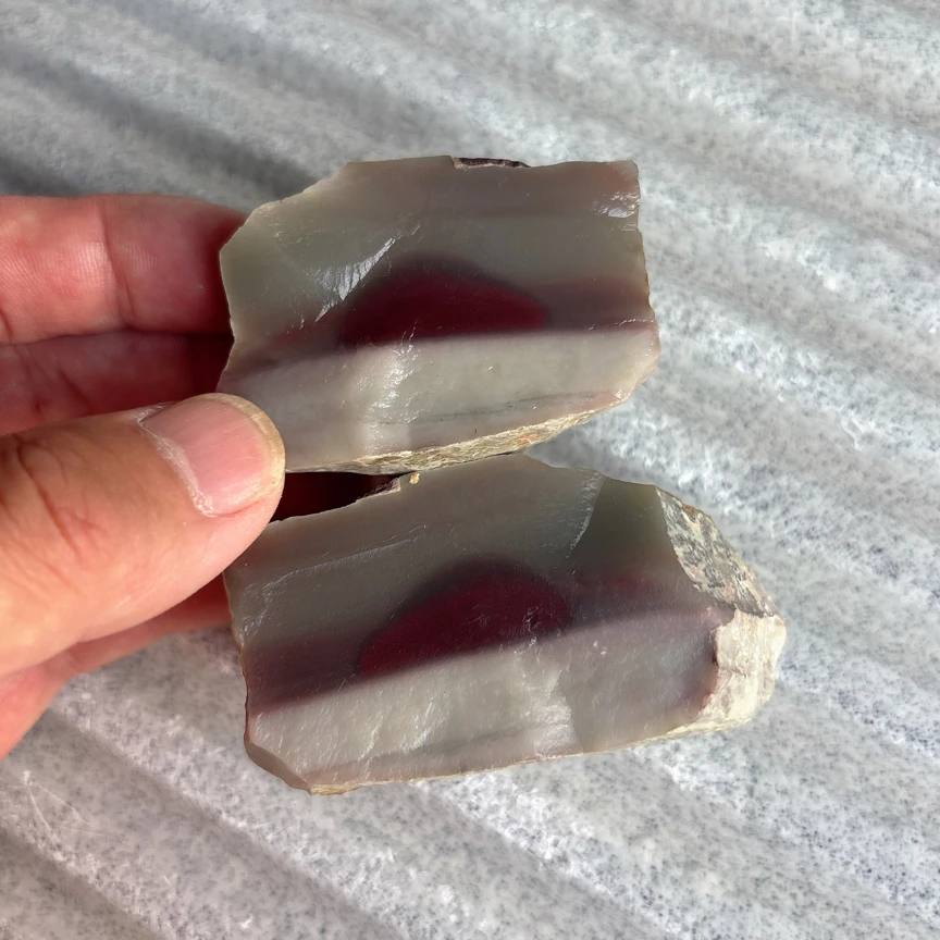 秦紫玉特色小对石比较有意境,两块重268g。