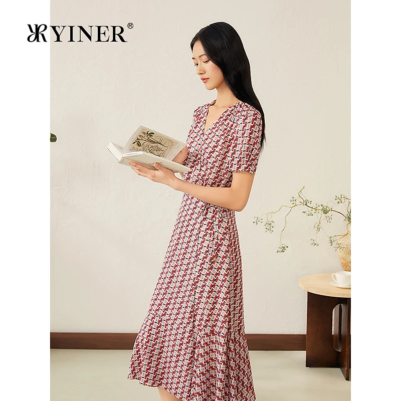YINER音儿专选2025秋季新款法式V领茶歇裙荷叶边摆印花连衣裙