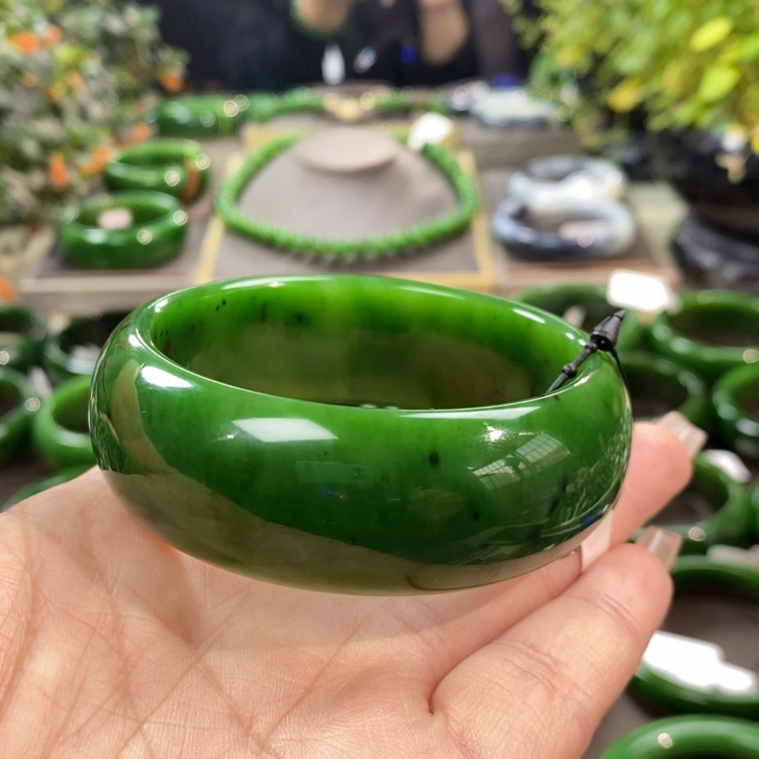 和田玉（碧玉）手镯未镶嵌