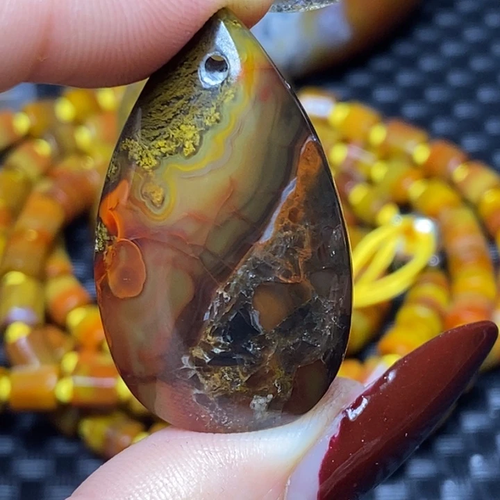 玛瑙/玉髓颈饰未镶嵌