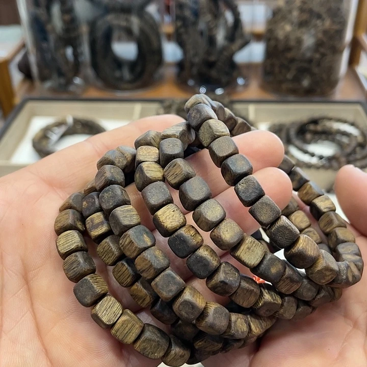 沉香沉香碎屑奇楠老料卡7方花香多样性发一个