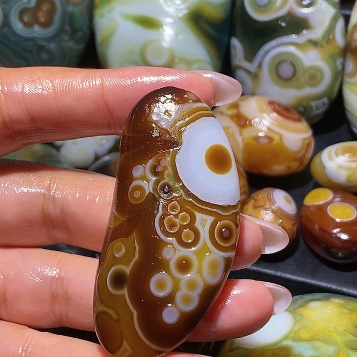 玛瑙/玉髓未镶嵌珠宝奇石78