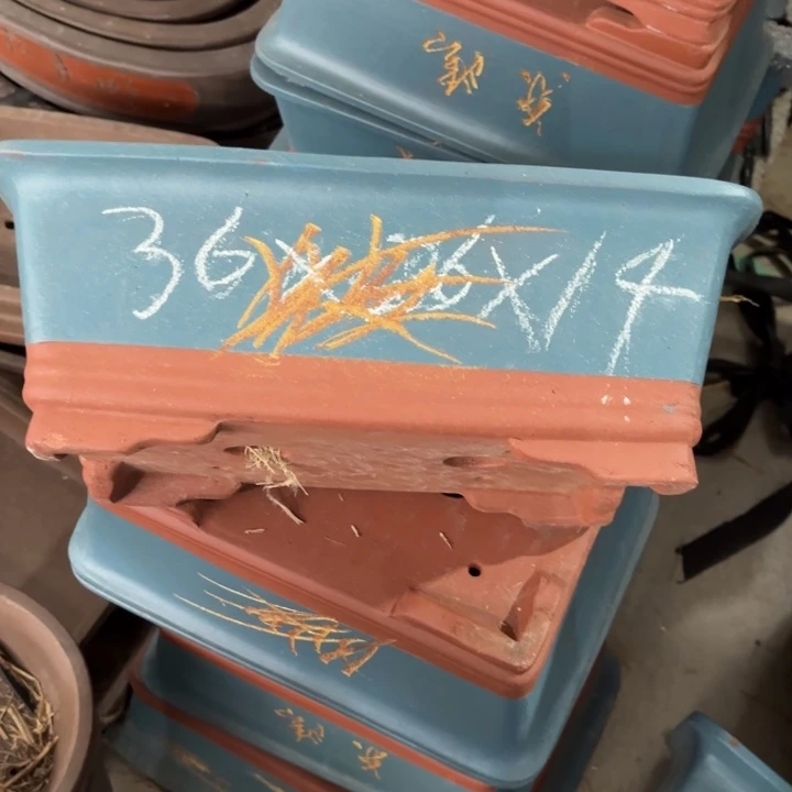 紫砂花盆100-3。