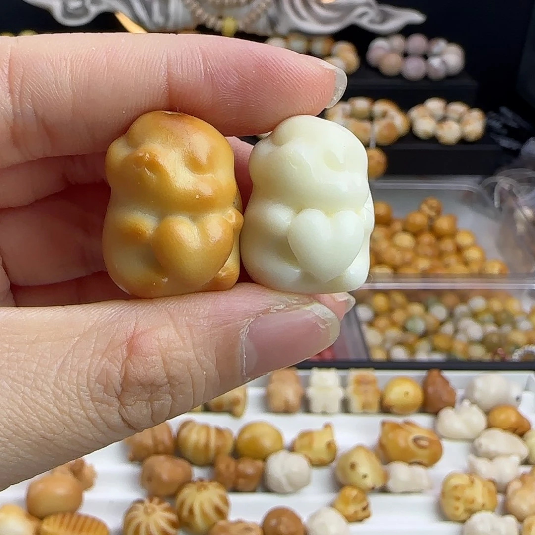 菩提根/象牙果吊坠全品牙果卡24傲娇比心兔2颗（颜色备注）