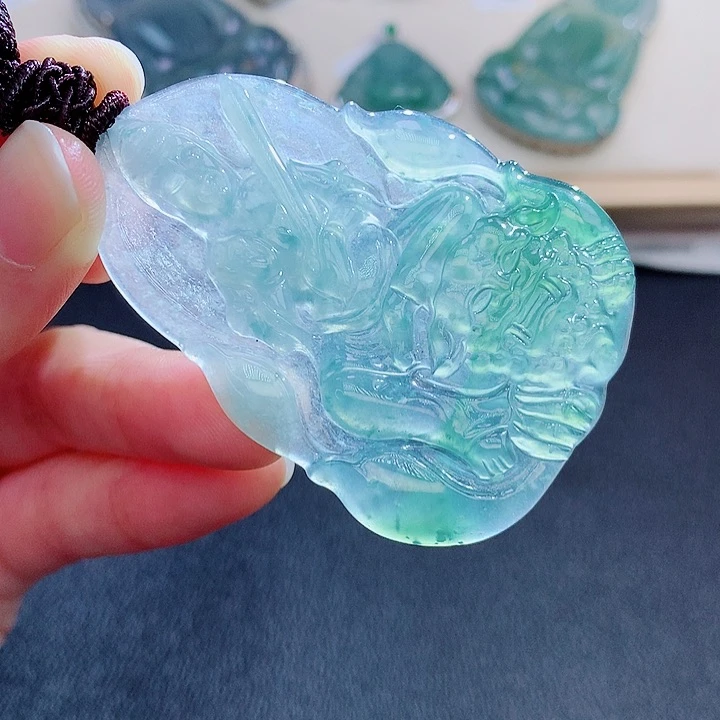 翡翠颈饰未镶嵌翡翠