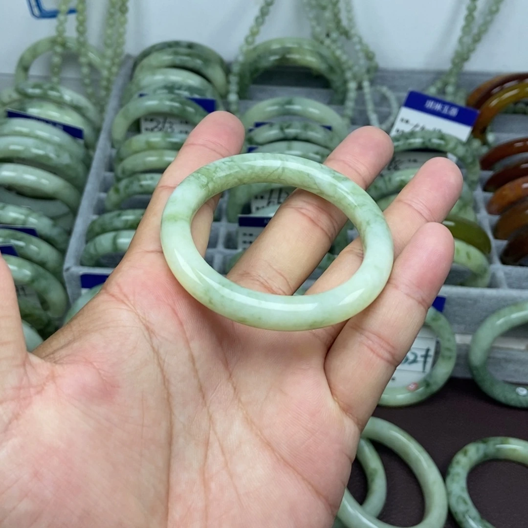 用***0未镶嵌蛇纹石玉手镯
