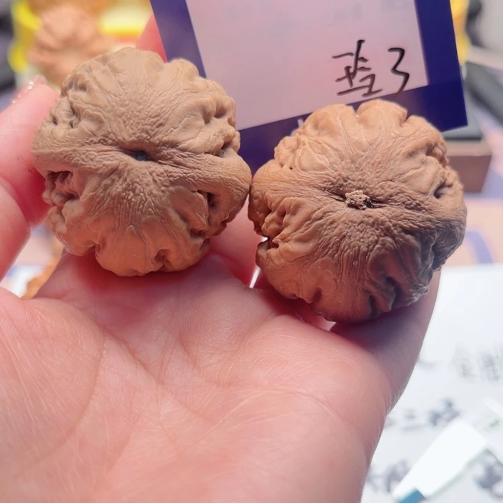 吊坠文玩核桃龙文玩核桃3