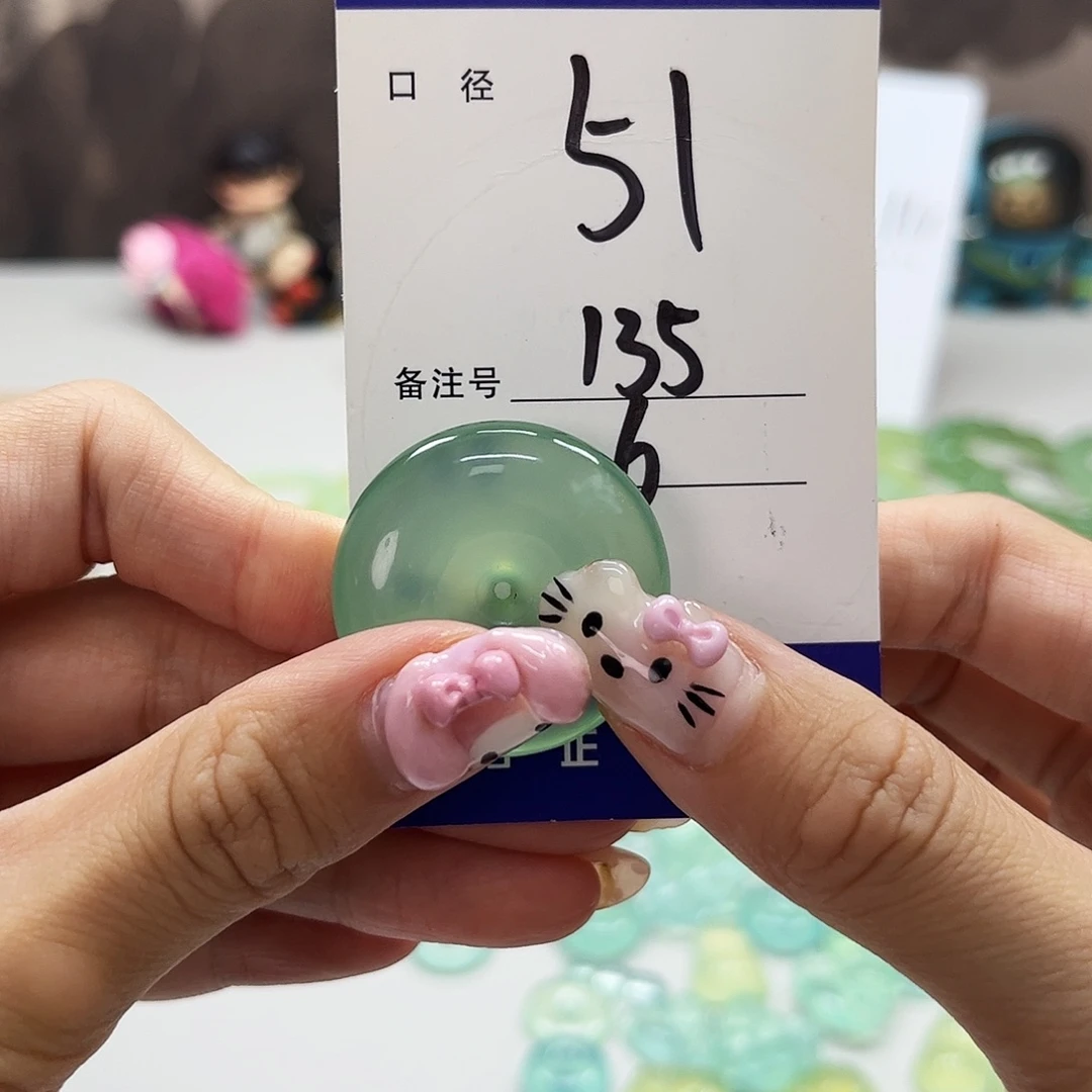柒***。蛇纹石玉未镶嵌吊坠
