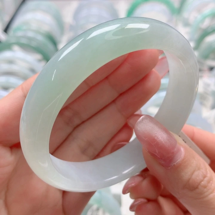 翡翠手镯未镶嵌冰晴绿葡萄肉轮胎56.57