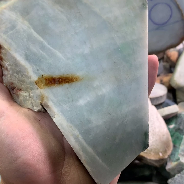 翡翠裸石5号取小件怼裂