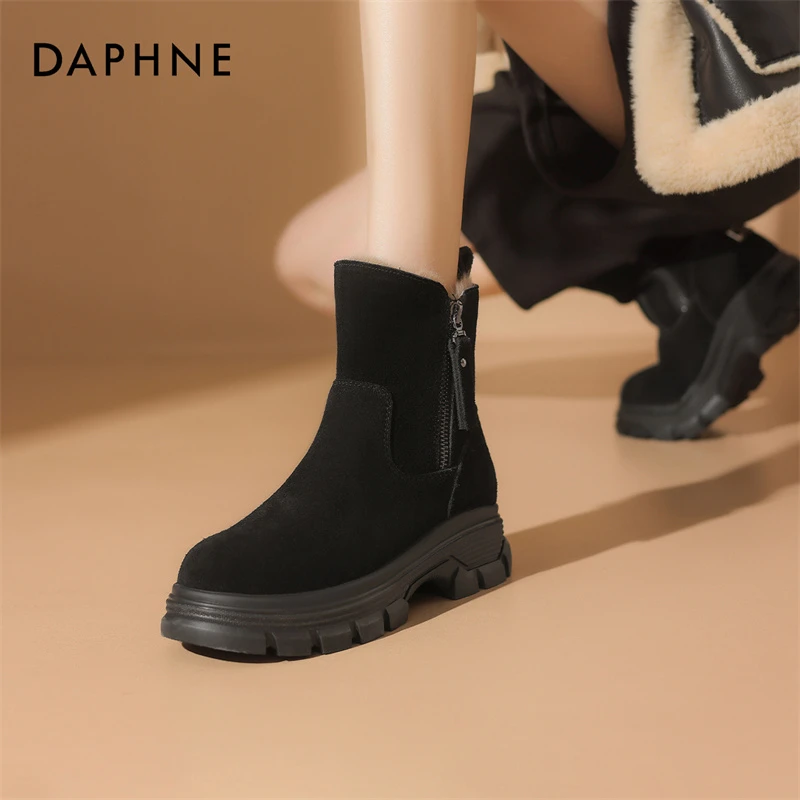 达芙妮时尚女鞋2025冬季新款百搭厚底雪地靴高帮加绒保暖中筒靴子