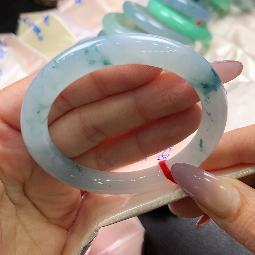 翡翠未镶嵌手镯55.8圆