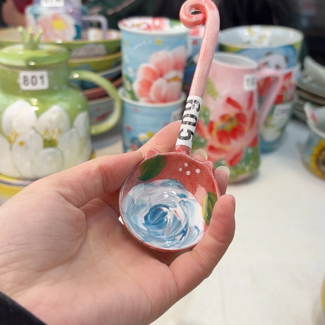 瓷片兔兔好可爱呀