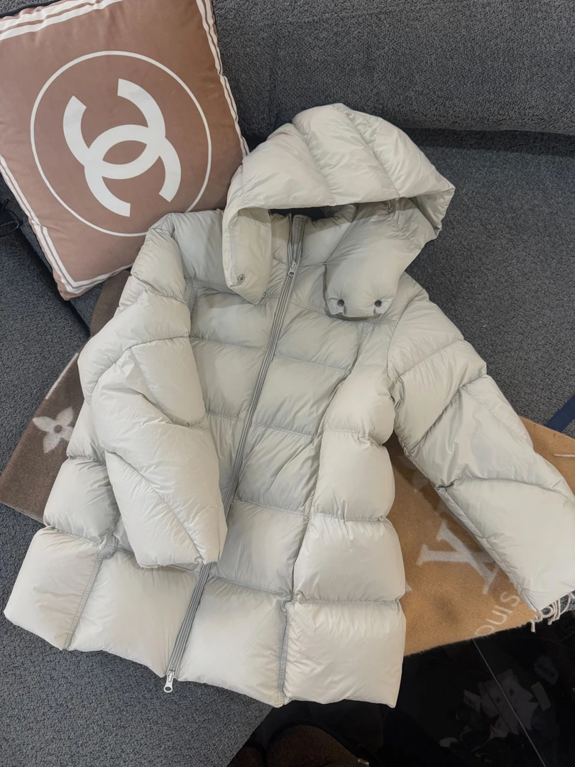 【冬天不冷】LULU冬季新款时尚休闲羽绒服预WZLD5YRF5449A