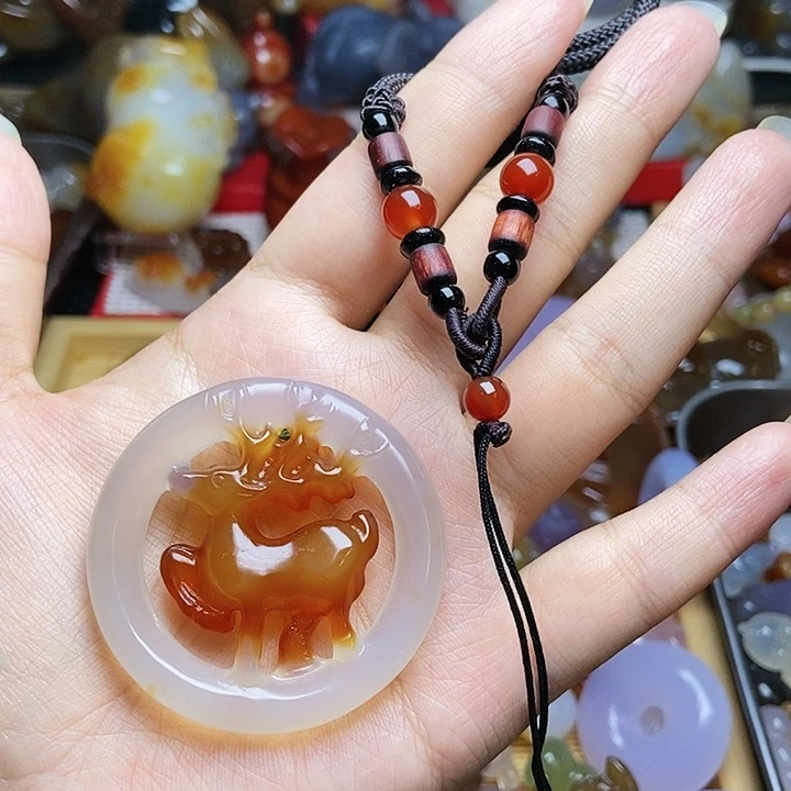 未镶嵌颈饰玛瑙/玉髓宋*