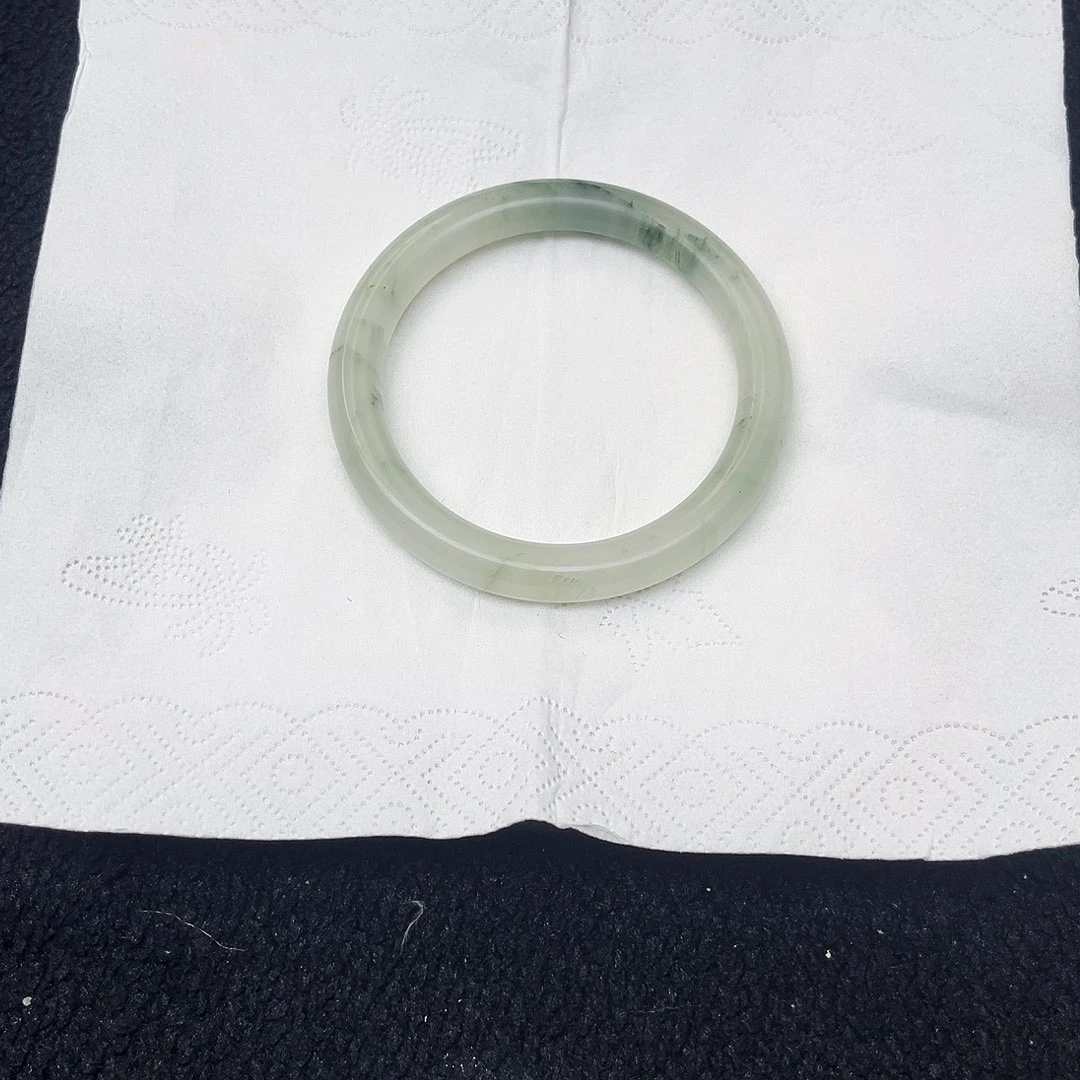 石英质玉未镶嵌手镯11