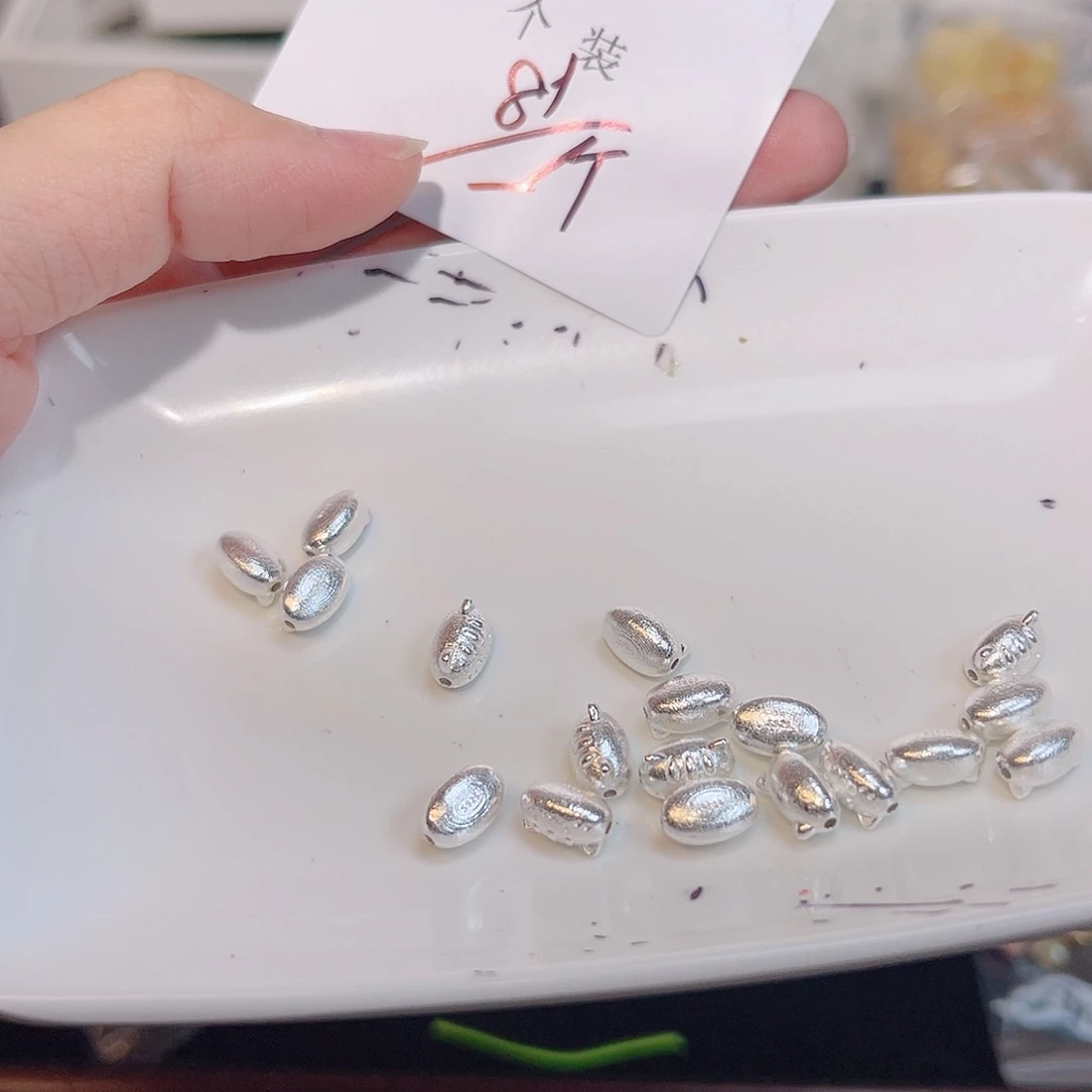 未镶嵌珠宝半成品水晶4 。