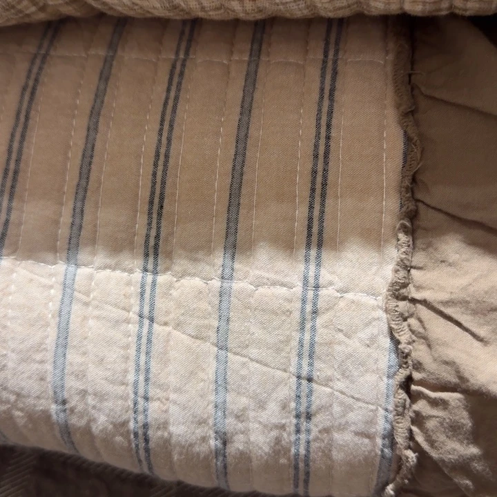 条纹三件套一个装的