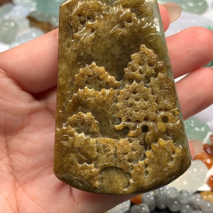 翡翠未镶嵌颈饰翡翠