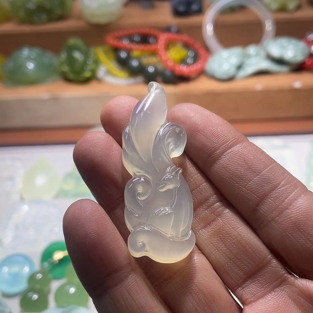 未镶嵌蛇纹石玉珠宝奇石