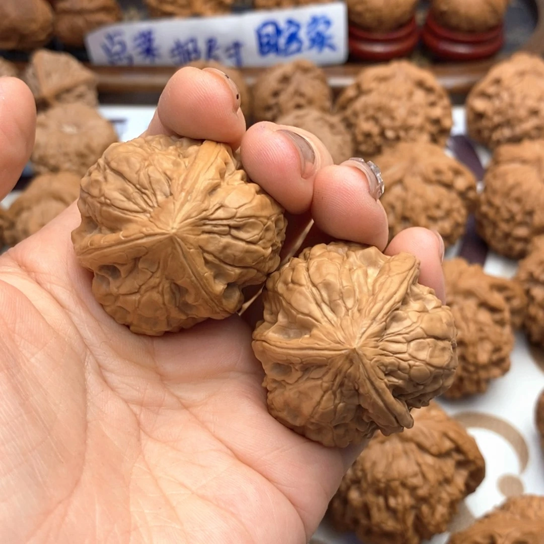 【闪购商品】文玩核桃吊坠文***家153号金蟾尊奔