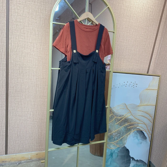 BJ857孕妇黑色背带裙两件套100-130