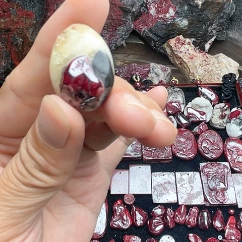 【闪购商品】天然辰砂有**水天然原矿朱砂吊坠