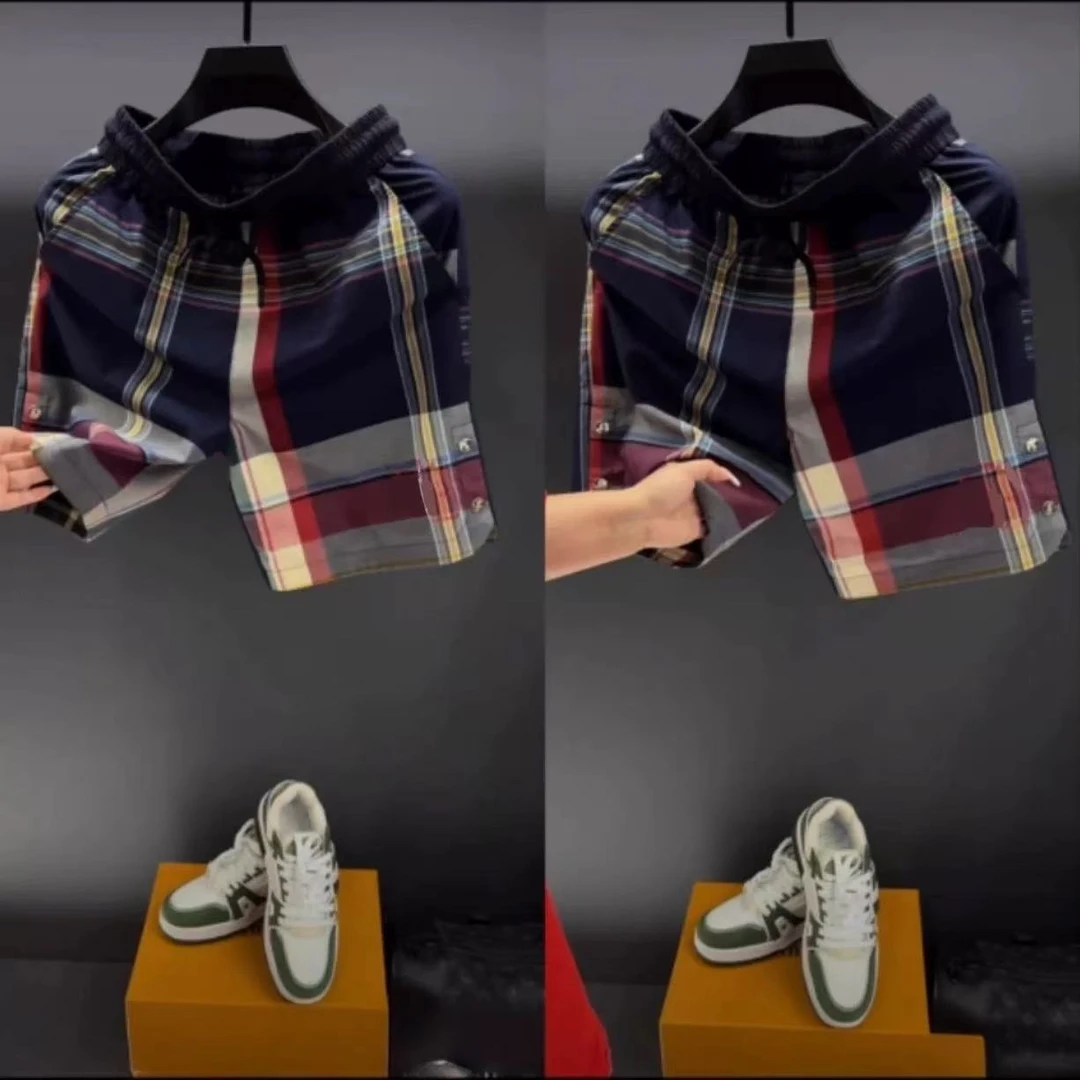 轻奢欧货经典格纹休闲短裤男士夏季新款宽松透气百搭沙滩五分中裤