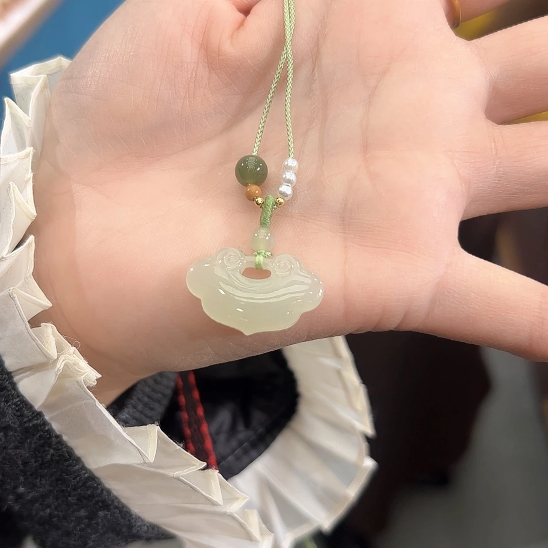 和田玉颈饰未镶嵌柠**薇