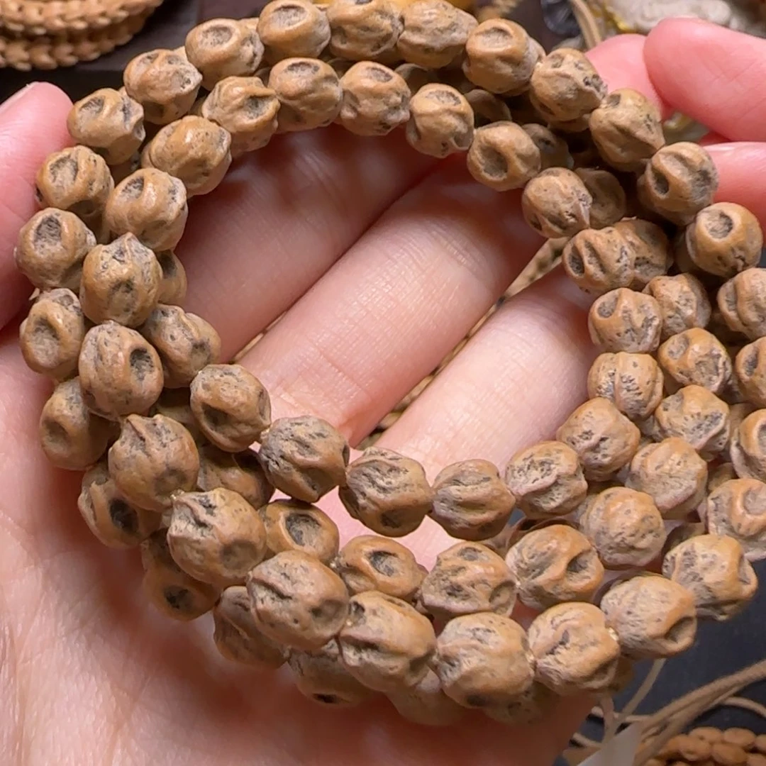 赵****柏香籽/百香籽吊坠