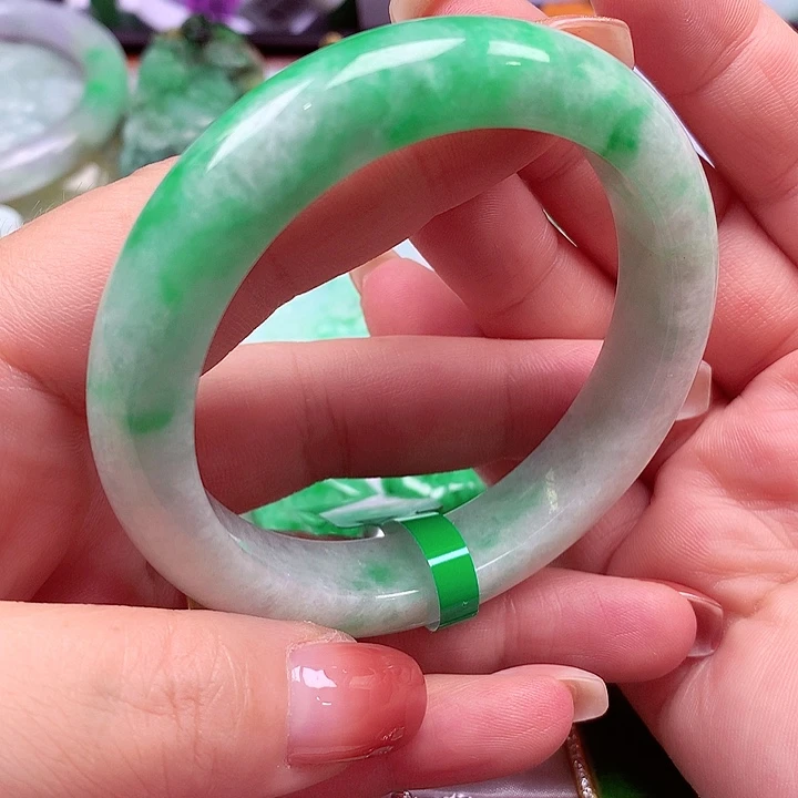 翡翠未镶嵌手镯翡翠手镯
