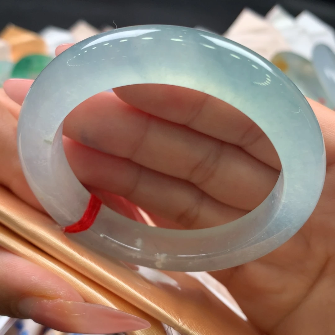 翡翠未镶嵌手镯52.7正圈