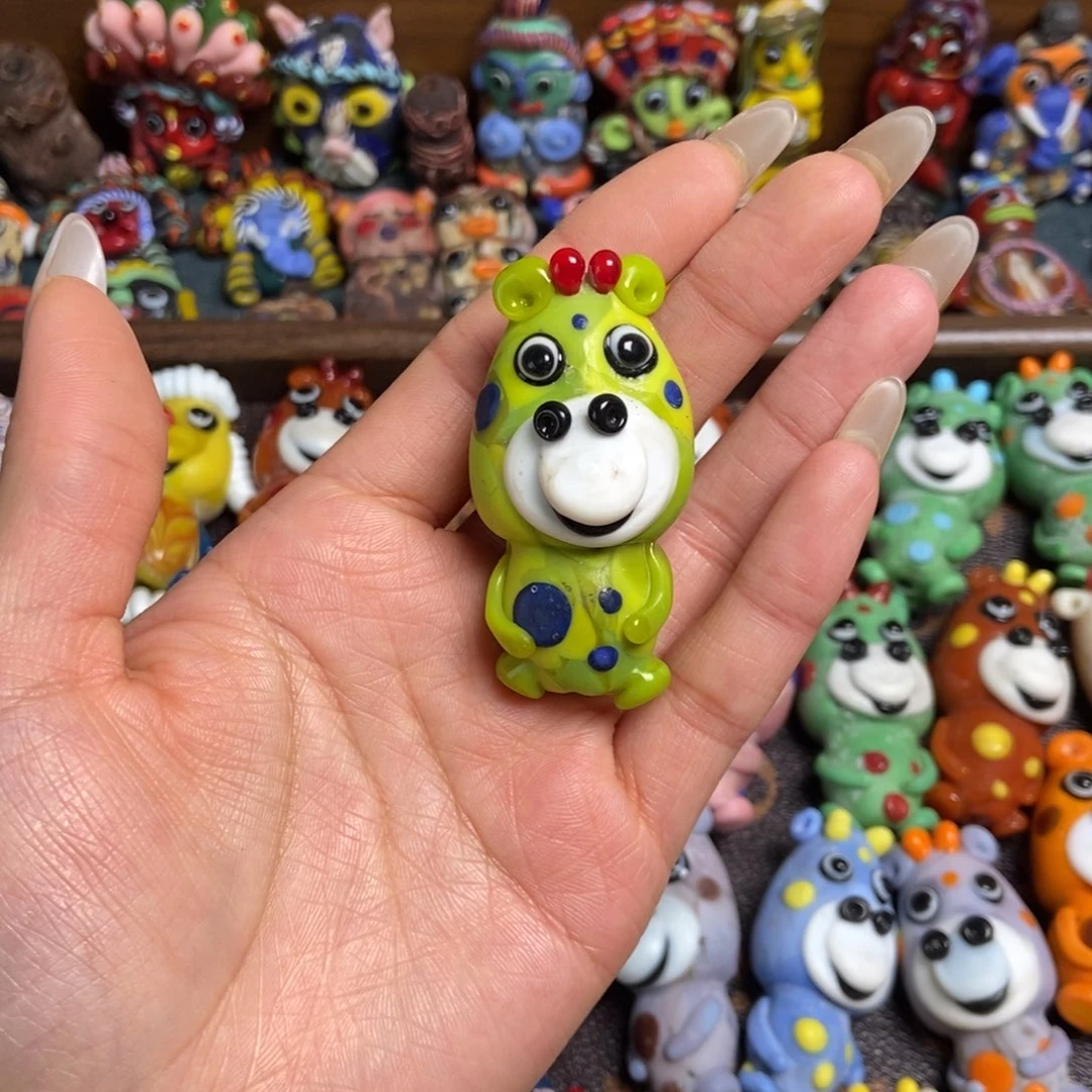 玻璃颈饰新款长颈鹿