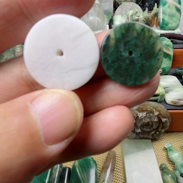 独山玉未镶嵌珠宝半成品