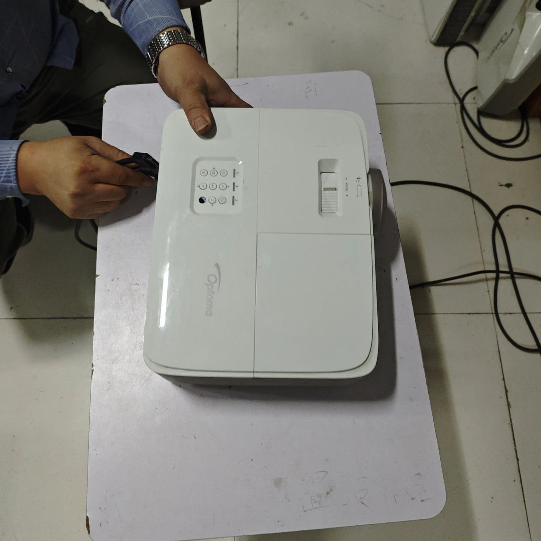 高清奥图码投影仪运费到付