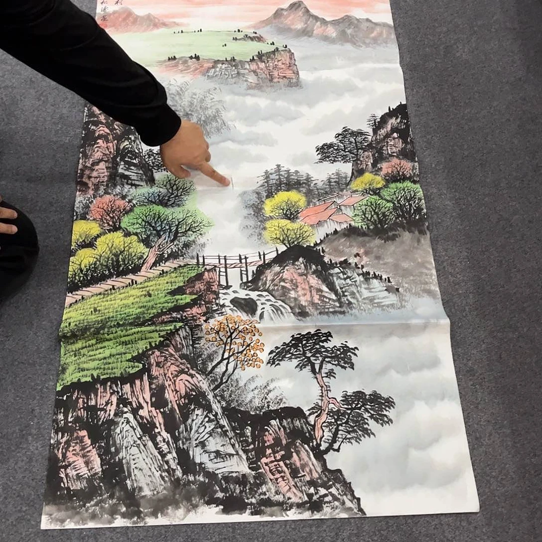 国画LT精品国画作品微瑕