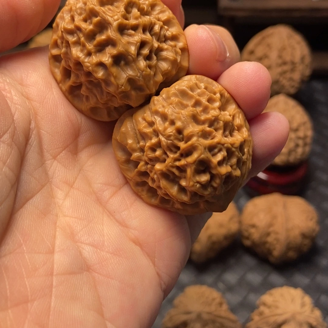 把件文玩核桃全品鱼籽纹34